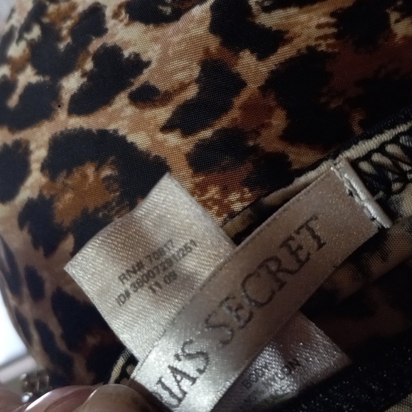 Victoria's Secret Black Lace Cheetah Nightie - Picture 5 of 9